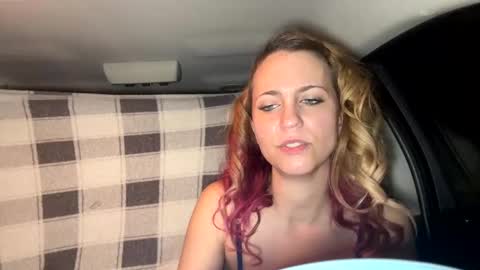 Snapshot of mezzy69 chatting on 12/26/24, 09:33 mezzy69 online show from 12/26/24, 09:33