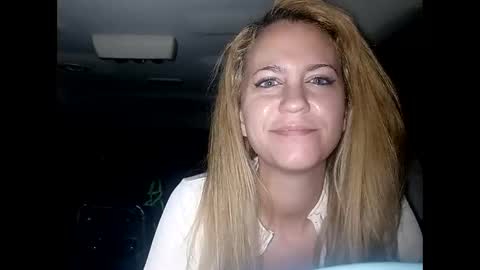 Snapshot of mezzy69 chatting on 10/05/25, 08:34 mezzy69 online show from 10/05/25, 08:34