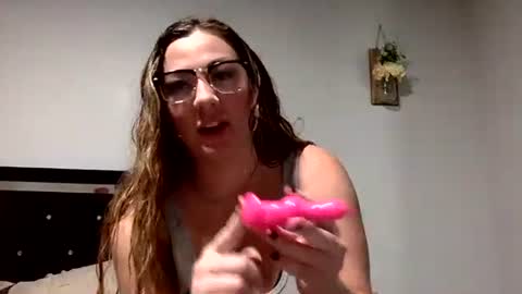 Snapshot of mferrera3125 chatting on 11/06/25, 06:42 mferrera3125 online show from 11/06/25, 06:42