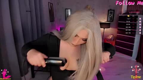 Snapshot of mhia_devil chatting on 11/16/25, 07:58 miss devil online show from 11/16/25, 07:58