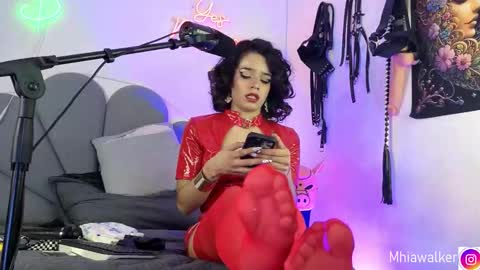 Snapshot of mhiacorleone chatting on 10/10/25, 09:08 Mistress Corleone online show from 10/10/25, 09:08