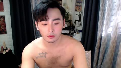 Snapshot of mhikael chatting on 09/16/25, 07:53 Mhikael online show from 09/16/25, 07:53