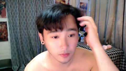 Snapshot of mhikael chatting on 01/05/26, 07:06 Mhikael online show from 01/05/26, 07:06