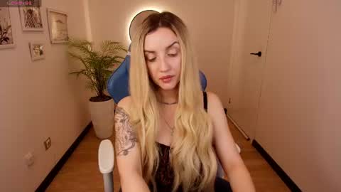 mi1a_ online show from 07/18/26, 05:55
