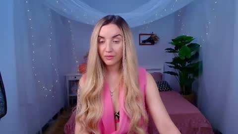 mi1a_ online show from 08/06/26, 03:19