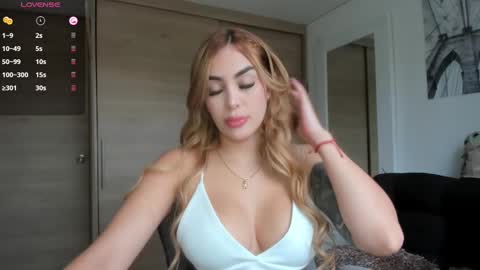 Snapshot of mi_suk1 chatting on 02/14/25, 07:44 mi suk1 online show from 02/14/25, 07:44