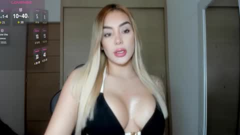 Snapshot of mi_suk1 chatting on 10/27/25, 07:29 mi suk1 online show from 10/27/25, 07:29