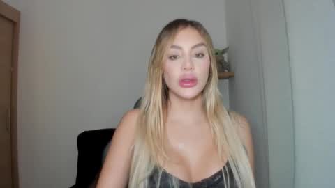 Snapshot of mi_suk1 chatting on 01/12/26, 07:57 mi suk1 online show from 01/12/26, 07:57