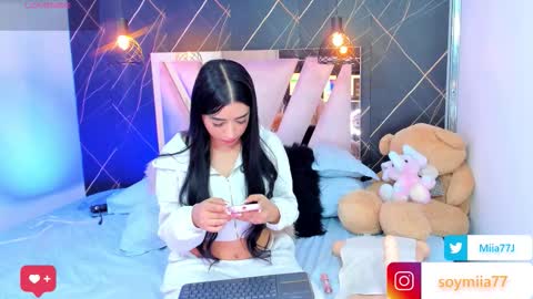 Snapshot of mia77_ chatting on 03/25/26, 01:55 Mia online show from 03/25/26, 01:55