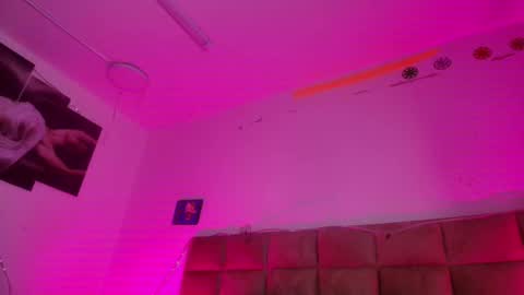 Emi online show from 11/07/25, 07:25