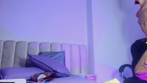 Emi online show from 11/13/25, 07:24