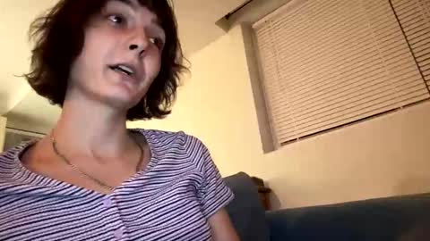 mia_177 online show from 11/19/25, 12:21