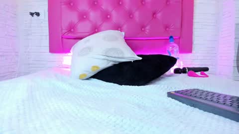 Mia Blonde online show from 01/30/25, 10:19