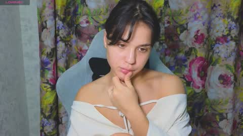 Mia online show from 10/27/25, 07:18