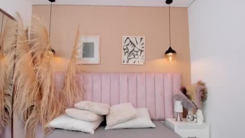 mia__bailey_ online show from 06/29/26, 07:25