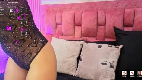 mia__gomex online show from 05/27/26, 07:22