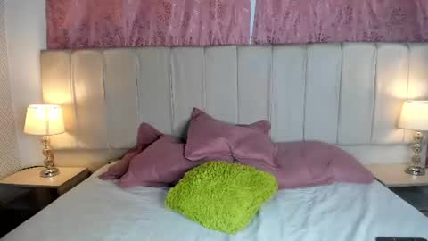 mia__gv online show from 06/14/26, 08:00