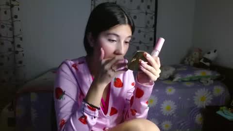 Mia online show from 03/04/25, 11:32