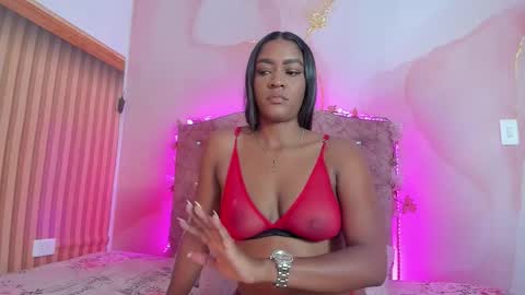 Snapshot of mia__robinson__ chatting on 11/06/25, 11:11 Mia online show from 11/06/25, 11:11