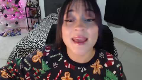 mia online show from 12/24/24, 11:00