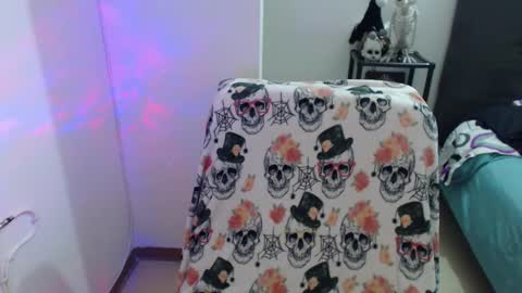 mia online show from 02/01/25, 01:12