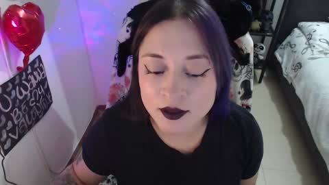 mia online show from 02/12/25, 09:01