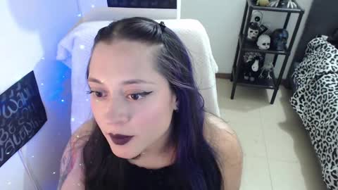 mia online show from 03/06/25, 02:09