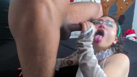 Snapshot of mia_and_lion chatting on 12/14/24, 07:46 Dreams Couple online show from 12/14/24, 07:46