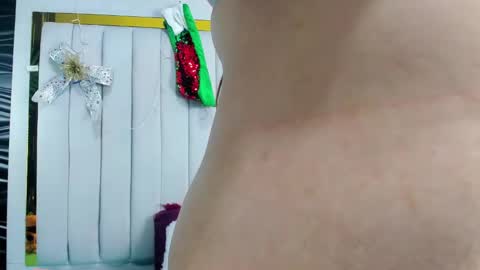 Snapshot of mia_and_lion chatting on 12/17/24, 11:27 Dreams Couple online show from 12/17/24, 11:27