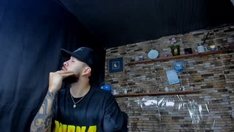 Mia and vincentt model indepent online show from 10/25/25, 02:41