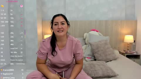 Mia Aristizabal online show from 09/11/25, 05:02