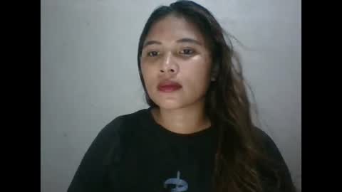 Snapshot of mia_bella04 chatting on 02/02/25, 06:37 mia_bella04 online show from 02/02/25, 06:37