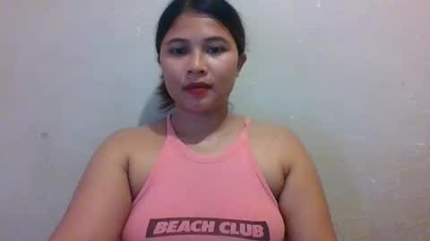 Snapshot of mia_bella04 chatting on 09/19/25, 05:31 mia_bella04 online show from 09/19/25, 05:31