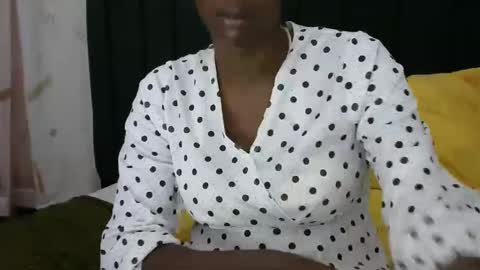 Snapshot of mia_bellah chatting on 01/16/25, 06:37 aishah petite online show from 01/16/25, 06:37