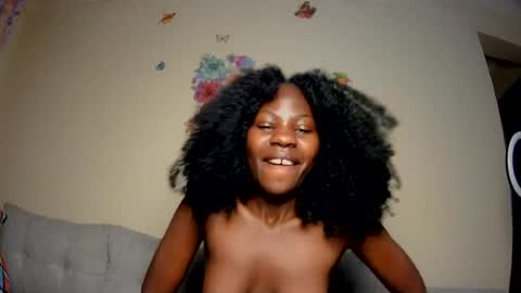 Snapshot of mia_bellie2 chatting on 07/09/26, 10:14 mia_bellie2 online show from 07/09/26, 10:14