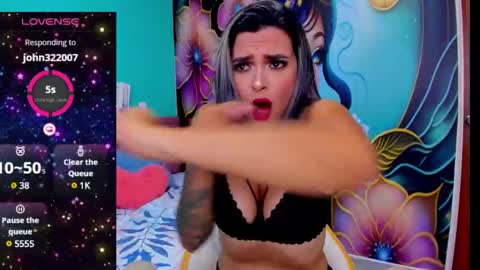 Mia online show from 12/24/24, 02:54