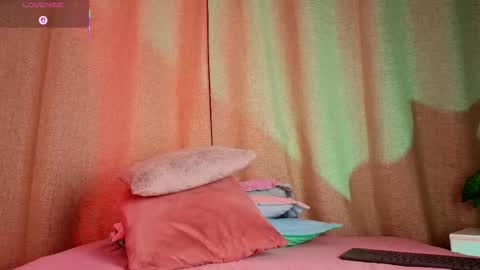   online show from 10/17/25, 02:48