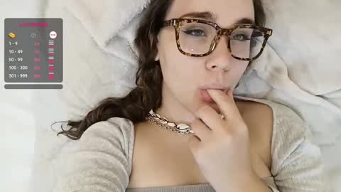 mia_boone online show from 12/31/24, 04:57