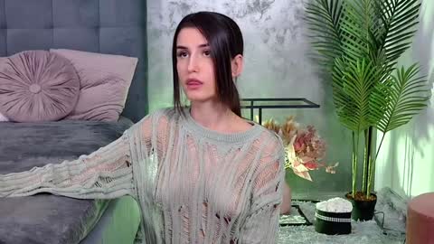 Snapshot of mia_carter99 chatting on 01/11/25, 09:25 Freya Allen online show from 01/11/25, 09:25