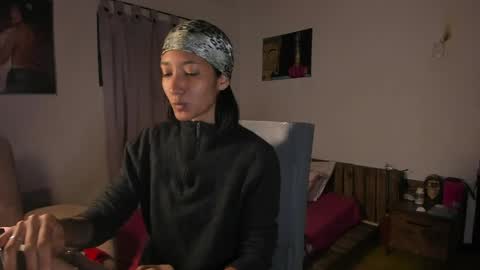 Mia Sandoval online show from 05/10/26, 12:21