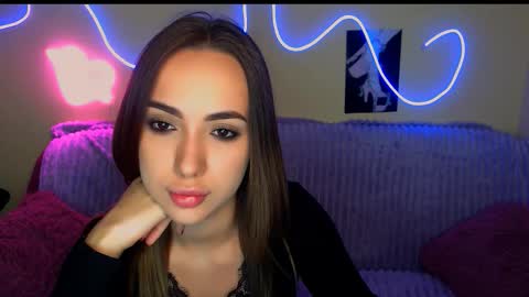mia_cutie77 online show from 09/30/25, 10:09