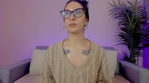 Sarah Luna online show from 05/04/26, 12:12