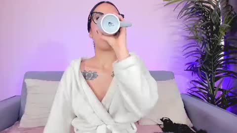 Sarah Luna online show from 07/17/26, 01:40