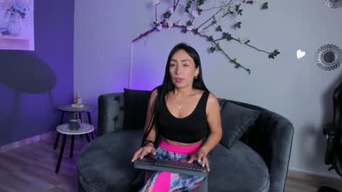 mia_davis__ online show from 03/12/26, 11:38