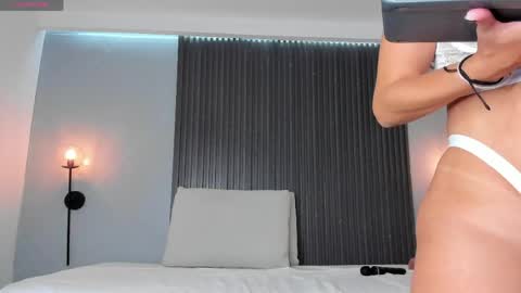 Mia Dollce online show from 04/29/26, 10:52