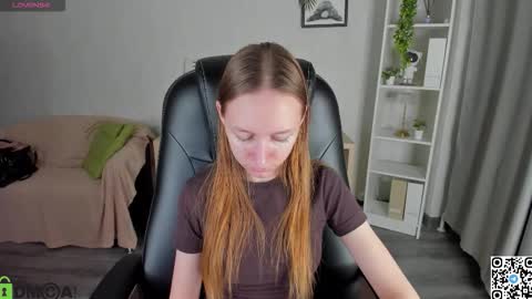 mia_e1fie online show from 11/04/25, 09:52