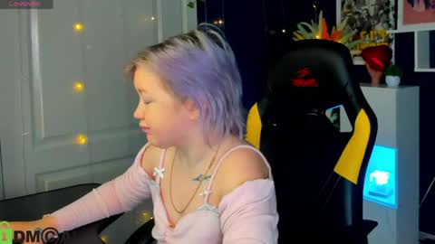 Mia online show from 05/21/26, 02:40