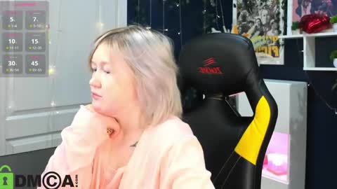 Mia online show from 06/03/26, 02:47