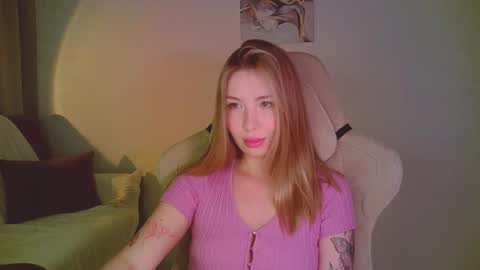 Mia online show from 05/17/26, 09:22