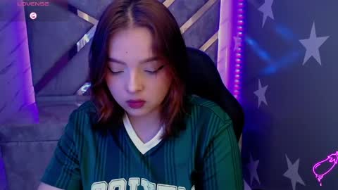 Mia online show from 05/10/26, 01:16